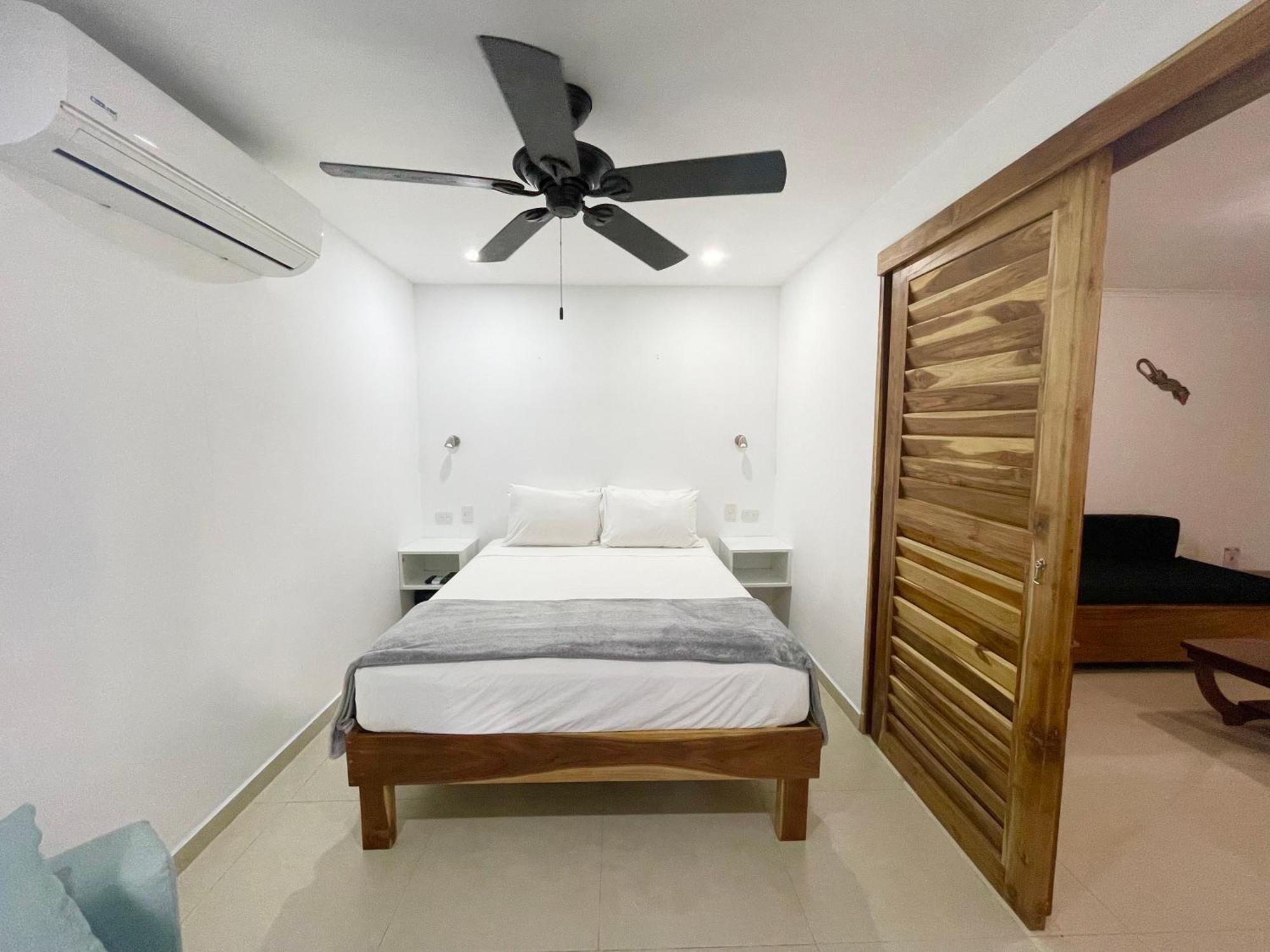 Fuego Lodge Playa Santa Teresa  エクステリア 写真